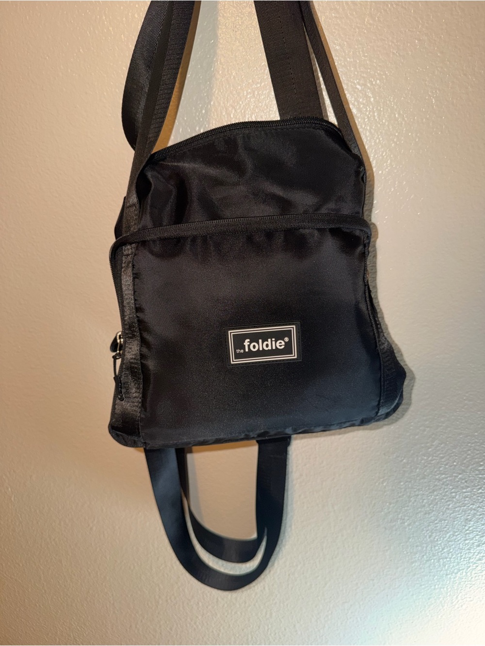 The Foldie Black Men's Messenger Crossbody